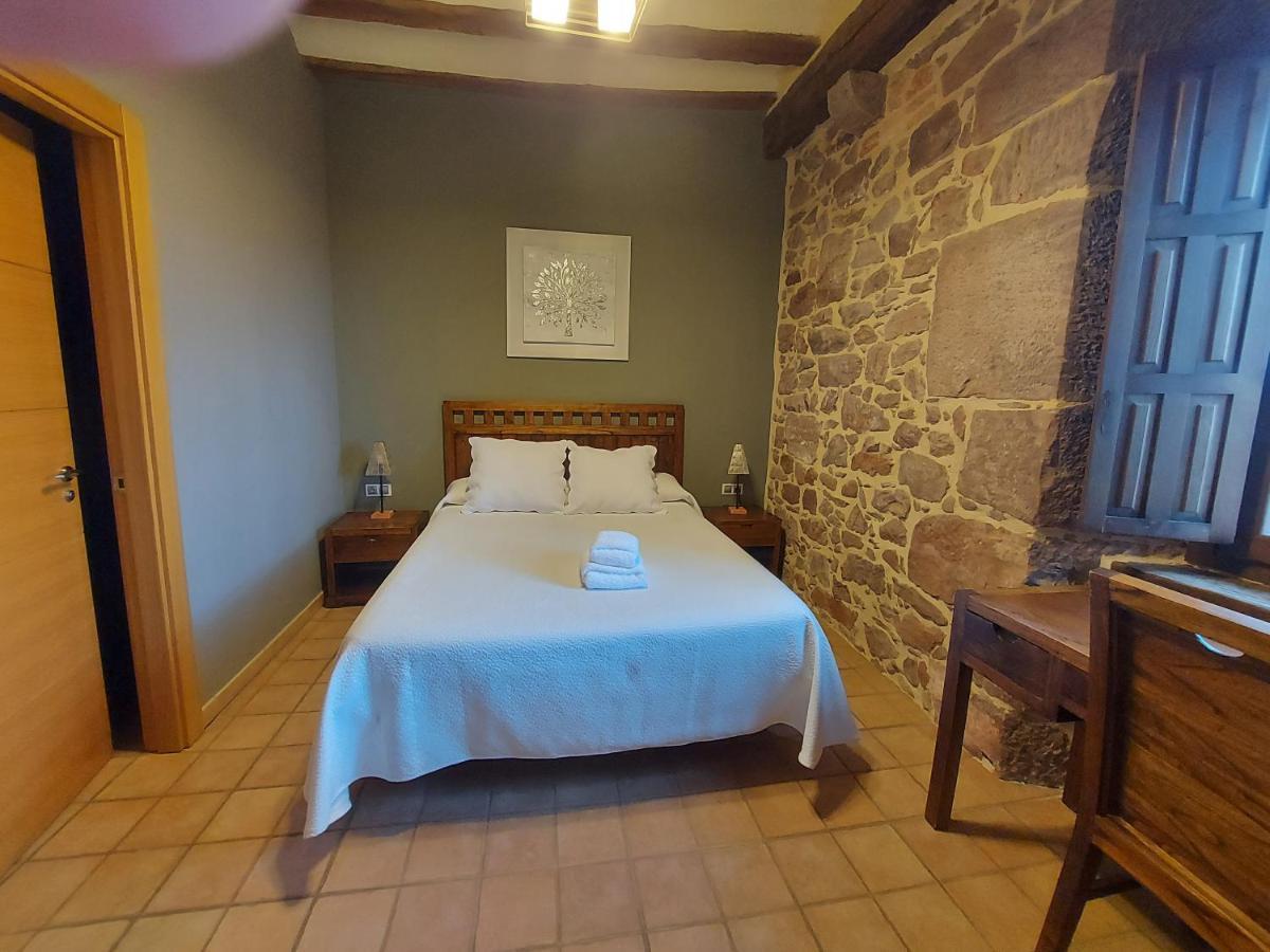 Hostal Rural Ioar Sorlada Buitenkant foto