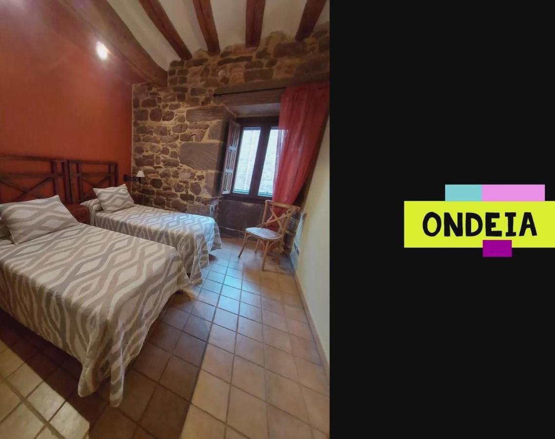 Hostal Rural Ioar Sorlada Buitenkant foto